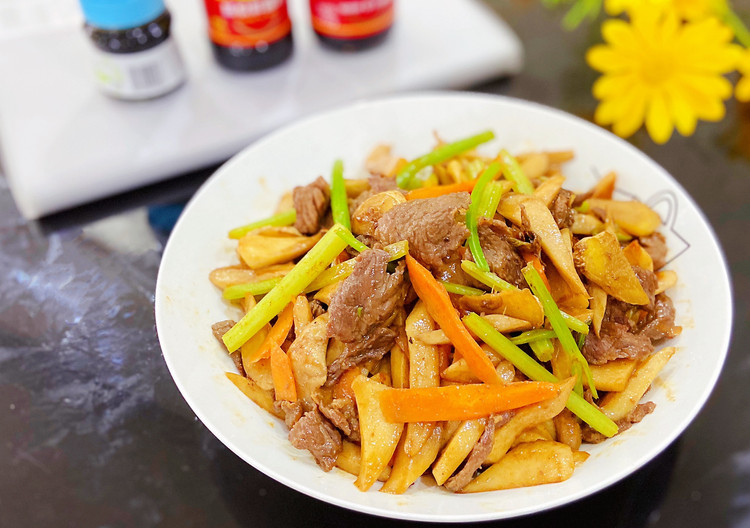 【孕妇食谱】杏鲍菇炒牛柳，牛肉鲜嫩、杏鲍菇劲道有嚼劲的做法