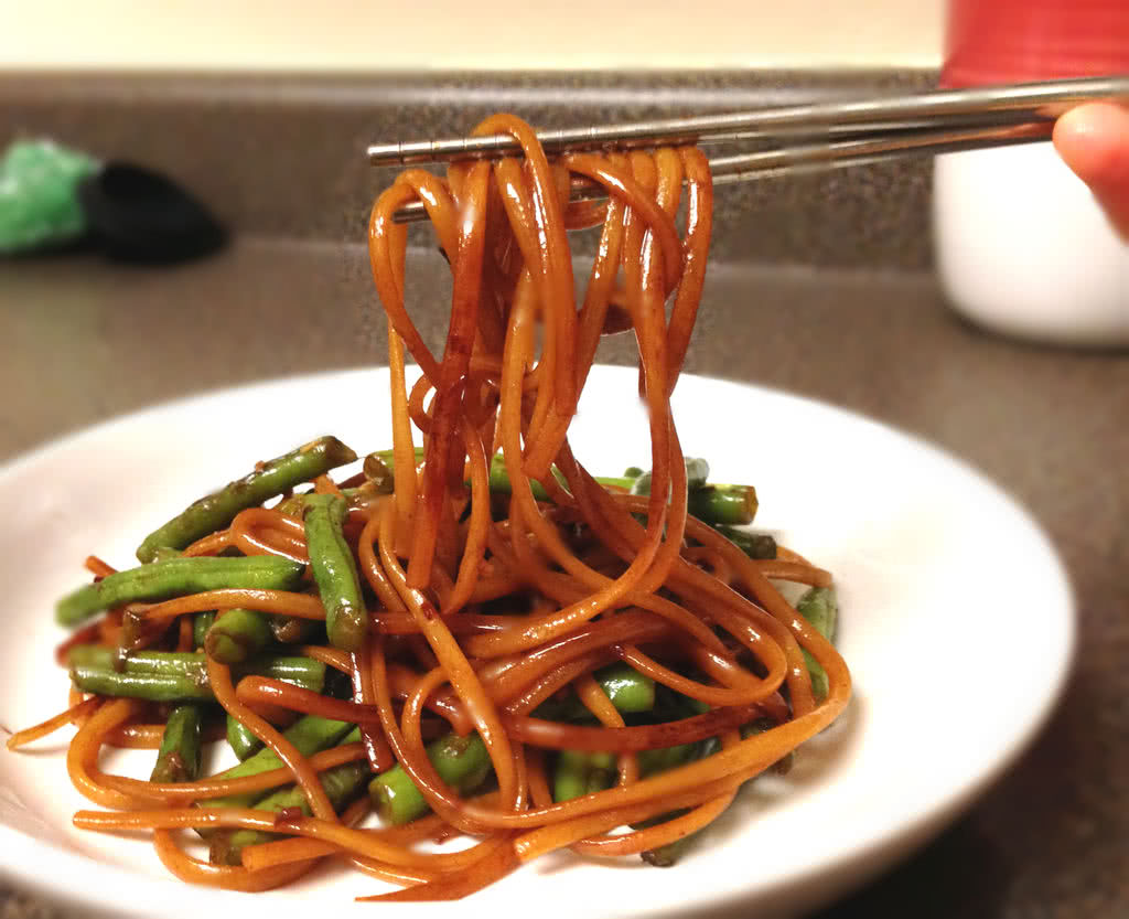 Braised noodles with bean curd