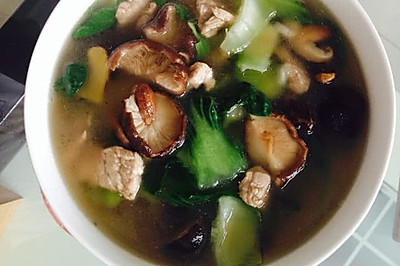 青菜香菇瘦肉汤
