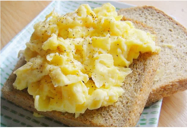 美式炒蛋 scrambled eggs的做法