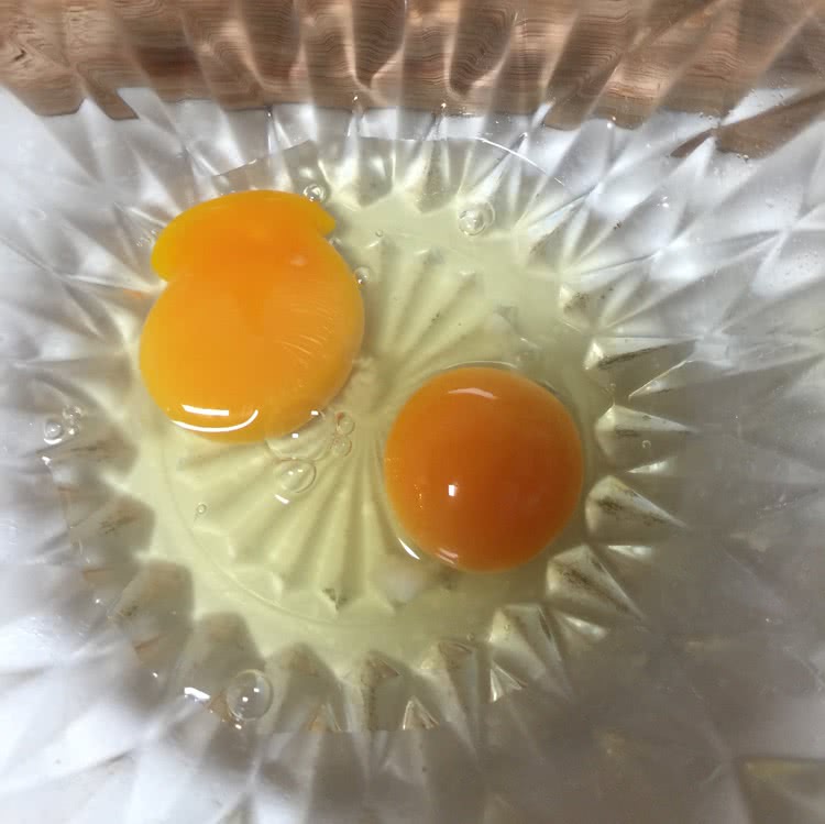 翡翠双色鸡蛋饼的做法图解3