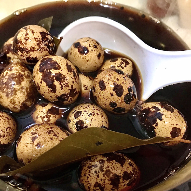 煮：茶叶鹌鹑蛋的做法