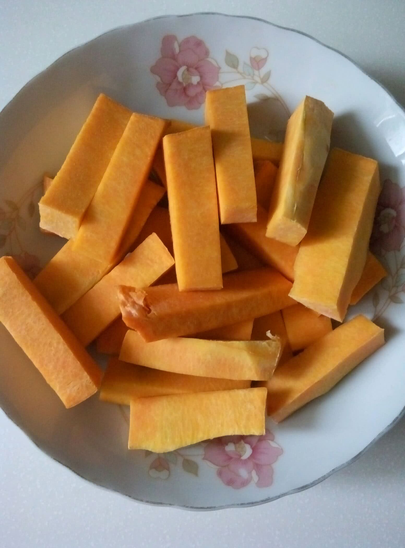 咸蛋黄焗南瓜怎么做_咸蛋黄焗南瓜的做法_叶子美味_豆果美食