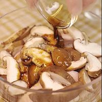 这样做香菇滑鸡，能让干饭人再干几碗！的做法图解2