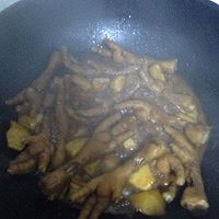 红烧鸡手土豆的做法图解3