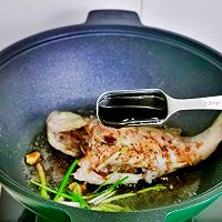 营养鲜嫩&秘制红烧鲈鱼的做法图解9