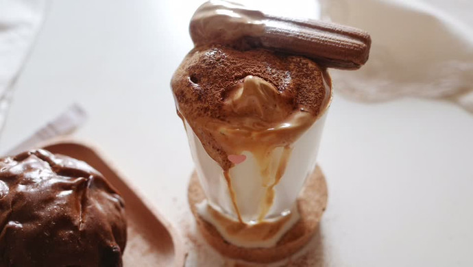 网红饮品‼️脏脏版✨400次焦糖泡沫咖啡☕️