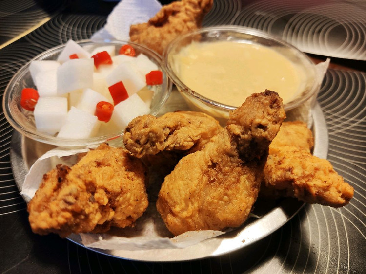 不裹酱就是KFC吮指原味鸡的韩式炸鸡(附赠两种酱制作)的做法