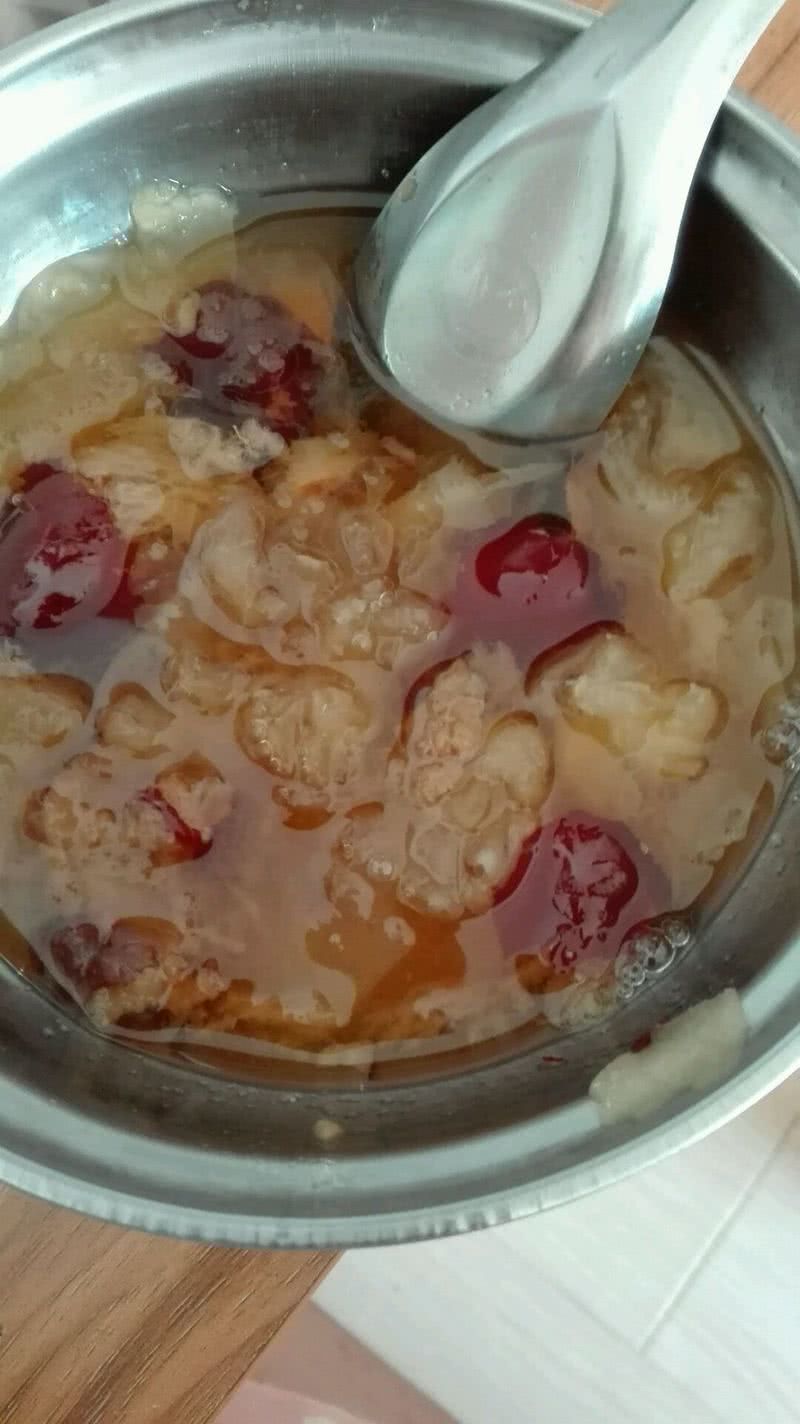 Tremella soup