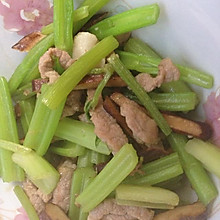 家常豆干肉丝炒芹菜