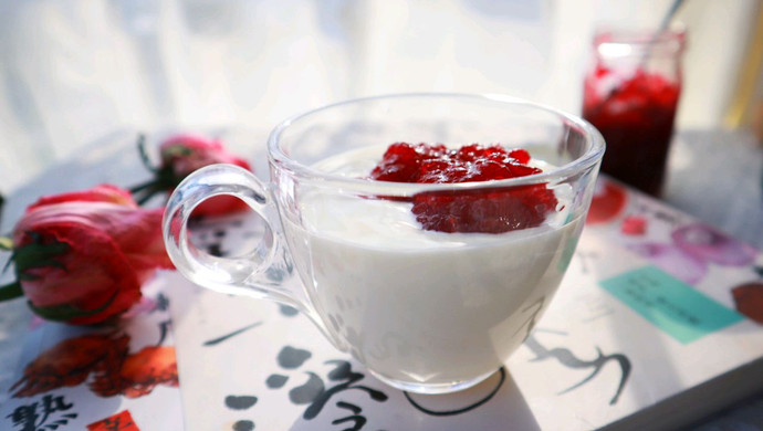 酸酸甜甜，消食开胃的蔓越莓酸奶果昔
