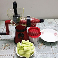 黄瓜蜂蜜汁#豆果魔兽季邪能饮料#的做法图解3