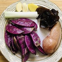 #我心中的冬日限定#紫扁豆炒鸡肉的做法图解1