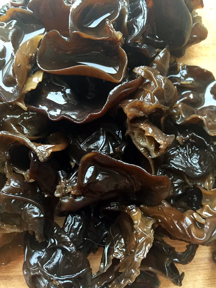 牛肉三鲜蛋包饭的做法图解2