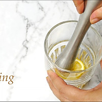 柠檬美式，让味蕾经历丰富的饮品的做法图解2