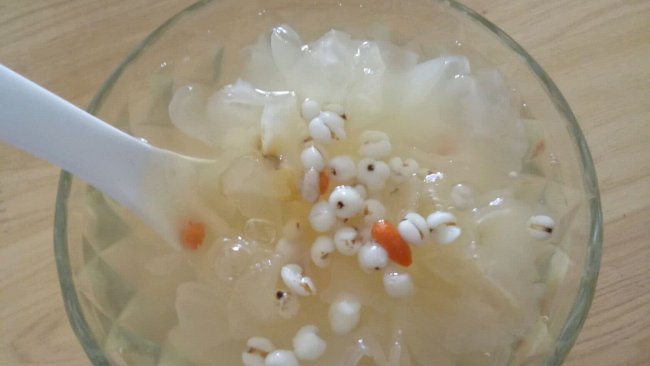 银耳薏米枸杞汤的做法