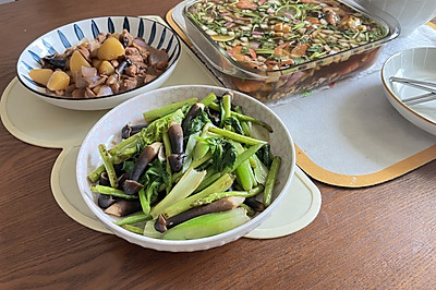 清肠菜（芦笋芹菜炒菌菇）