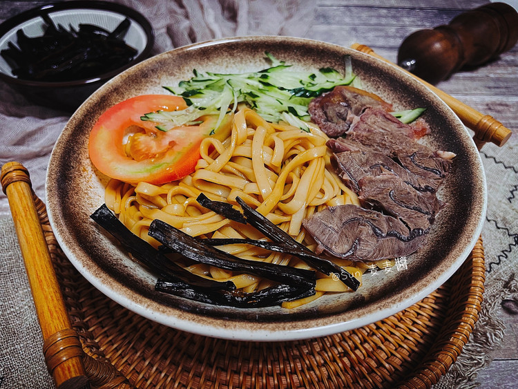 葱油拌面的做法