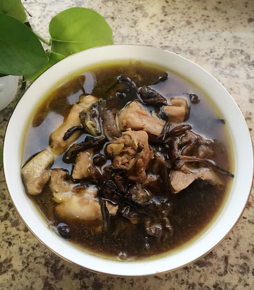 小鸡炖蘑菇