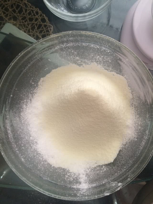 旺仔小馒头的做法图解1