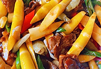 泡椒牛肉炒笋尖的做法