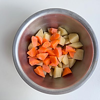 土豆烧牛肉的做法图解4