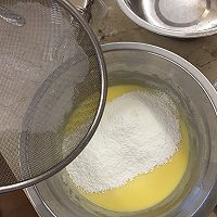 酸奶蛋糕的做法图解4