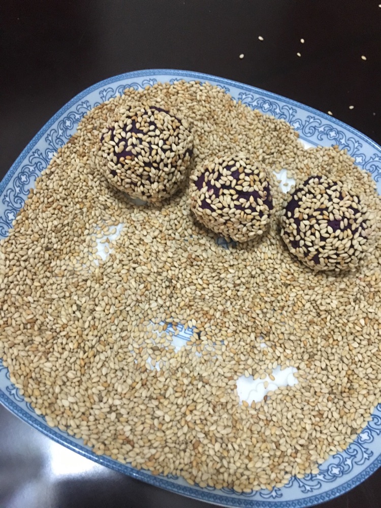 芝麻紫薯饼的做法图解7
