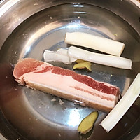回锅肉烧白菜的做法图解1