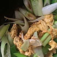 大葱炒鸡蛋的做法图解5