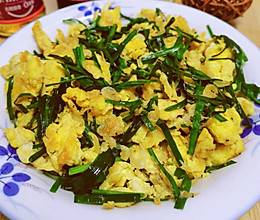 韭菜虾皮炒蛋的做法
