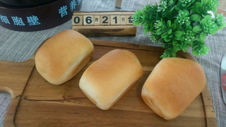 柔软的法式小面包的做法