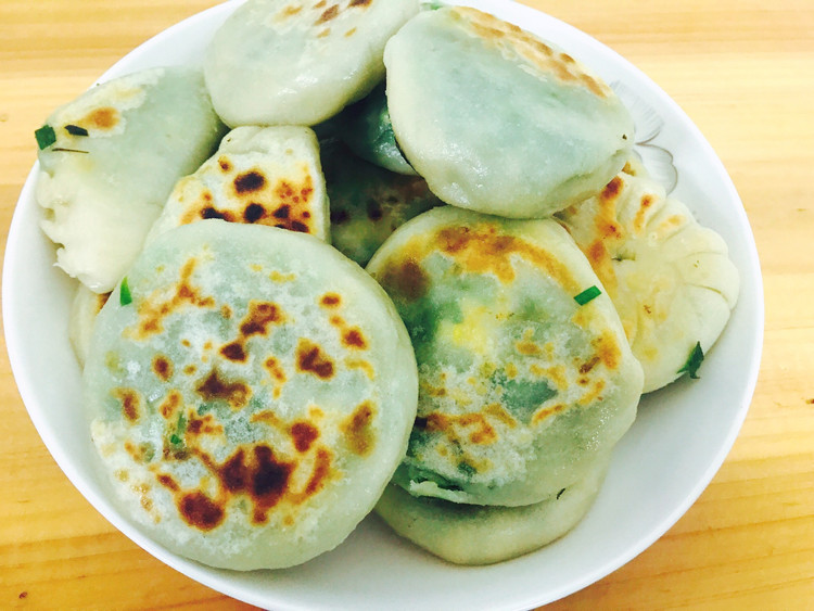 韭菜鸡蛋饼的做法