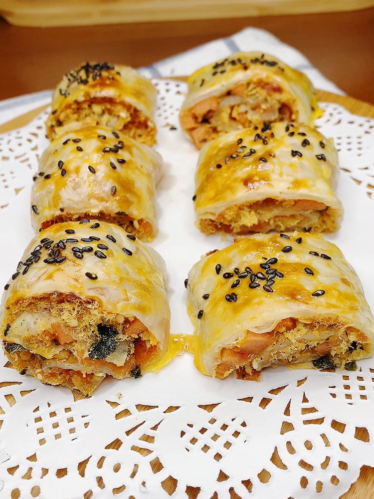 手抓饼的花样吃法：酥皮火腿肉松卷的做法
