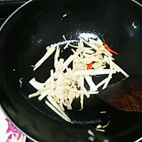 酸笋豆腐鱼头汤的做法图解2