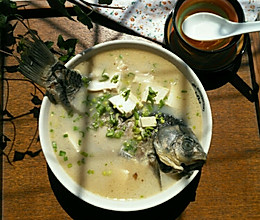 草鱼豆腐汤的做法