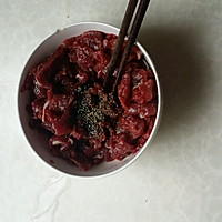 黑椒牛肉的做法图解1