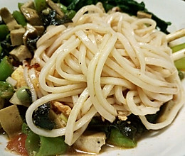 西红柿拌面的做法