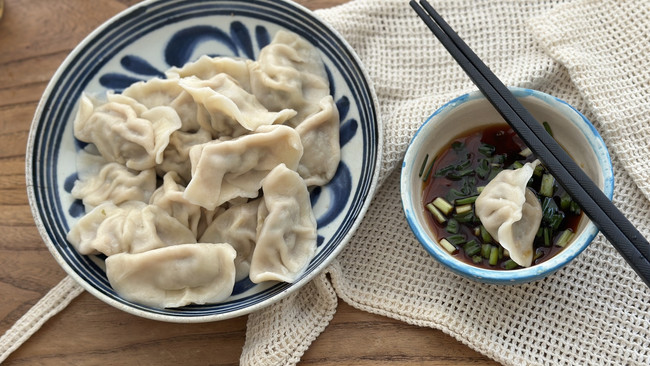 芹菜肉水饺的做法