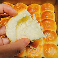 手揉版简单易做奶香小餐包（小面包）的做法图解20