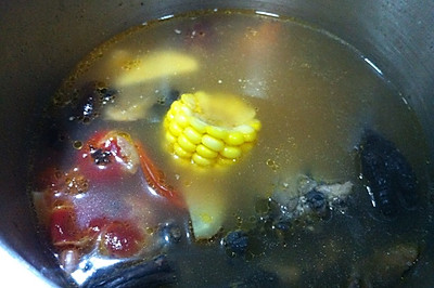 玉米乌鸡汤