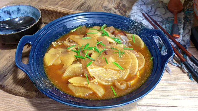 肉皮炖萝卜