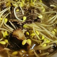 海南黄辣椒牛肉豆芽汤的做法图解4