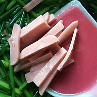 午餐肉炒韭菜花的做法图解4