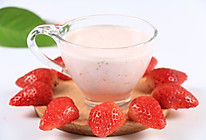 夏日良饮——冰爽草莓奶昔的做法