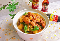 土豆焖鸡的做法