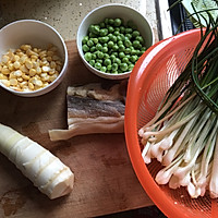 咸肉荞葱饭的做法图解1