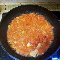 虾仁番茄烩魔芋面的做法图解6
