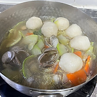 #开启冬日滋补新吃法#海鲜汤的做法图解6