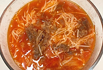 番茄金针菇肥牛汤的做法